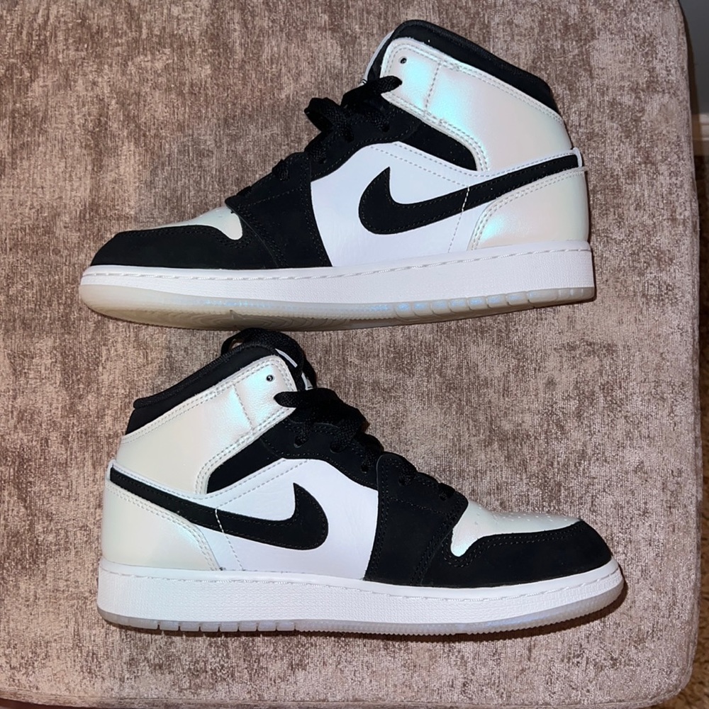 Jordan 1 Mid Diamond GS (big kids)
